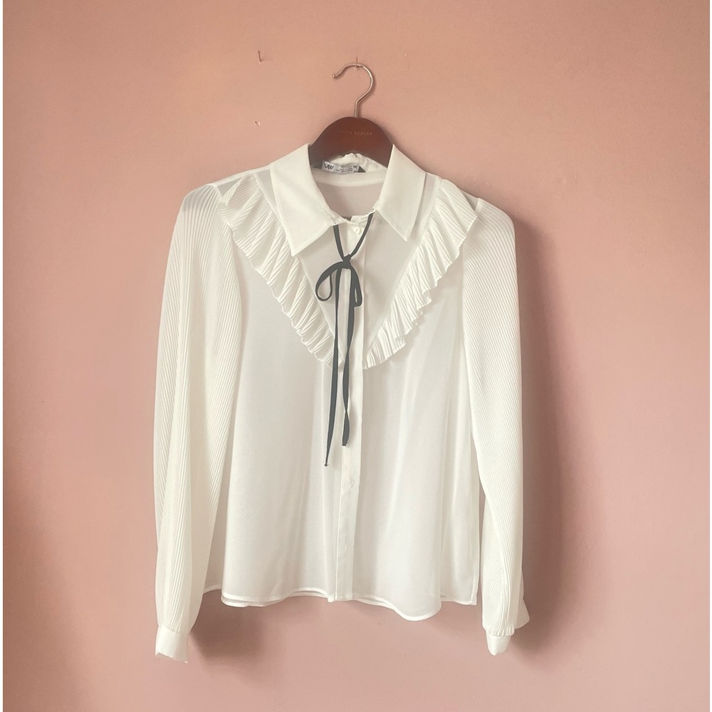 SALE!! Beautiful Zara blouse